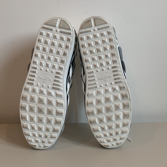 Brand new. Genuine Valentino Garavani Rose petal Sneakers - Picture 9 of 14